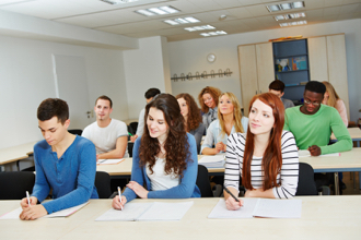 128 Deutsch Training Online A2 - Vorlage 090525: Ausbildung in Deutschland